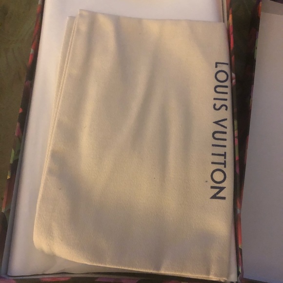 Louis Vuitton Denim Sneakers size 41 EU or Size 8 - Picture 7 of 11